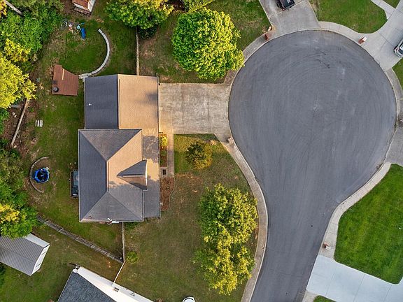 5th image of 271 Chestnut Ridge Rd
