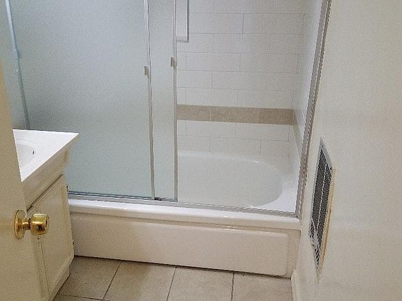 3rd image of 6615 Lash Ln APT 2