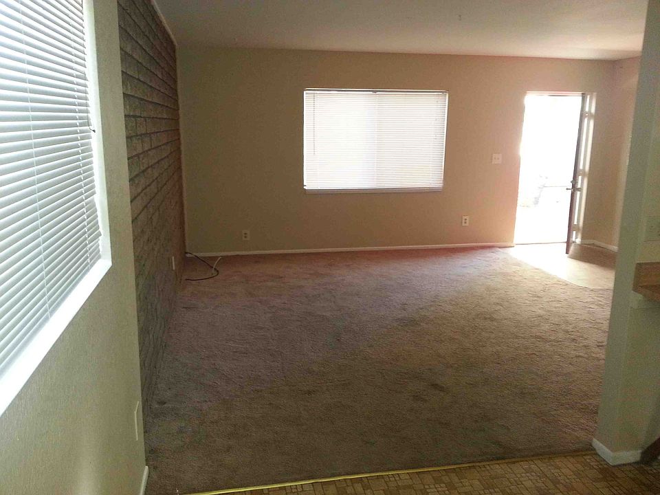 2nd image of 430 W Pebble Beach Dr