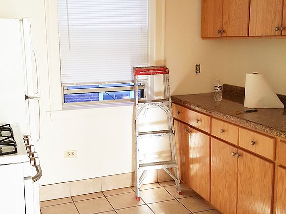 4th image of 1666 W Farwell Ave APT 1