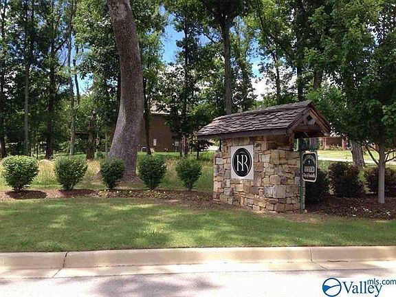 3rd image of 4001 Hawks Way NE