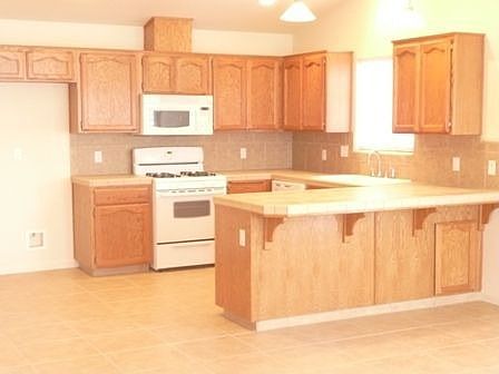 4th image of 835 5th St