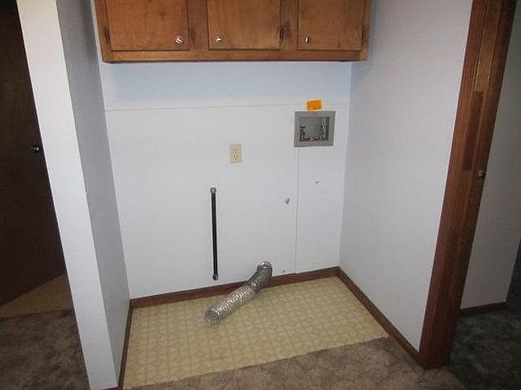 4th image of 10376 Bay St