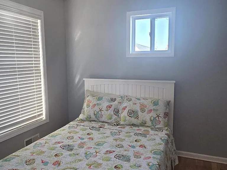 30 Stockton Ave — Photo 9