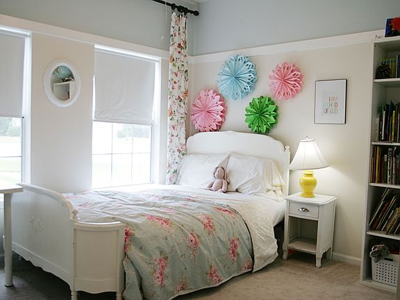 Bedroom with custom moulding