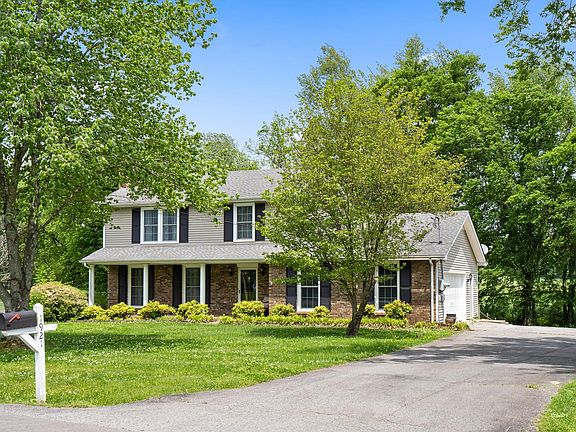 3rd image of 1921 Claymont Dr