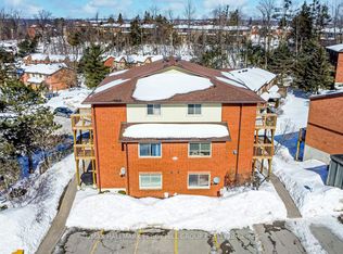 22 Meadow Ln #8, Barrie, ON L4N7K2