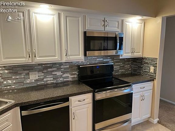 5th image of 119 Stonyridge Dr APT 305