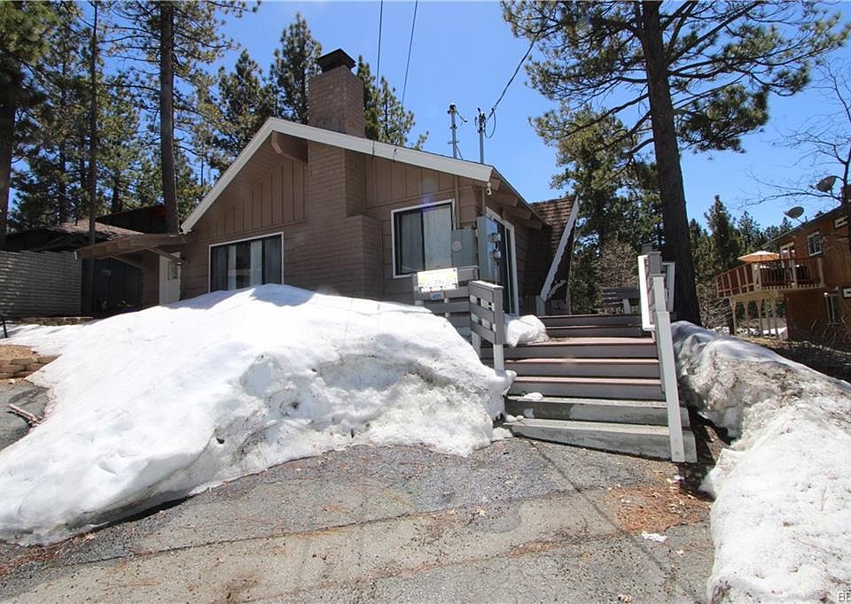 1st image of 40055 Hillcrest Dr #B