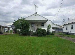 2402 Lincoln Ave, Point Pleasant, WV 25550