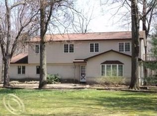 17081 Fish Lake Rd, Holly, MI 48442