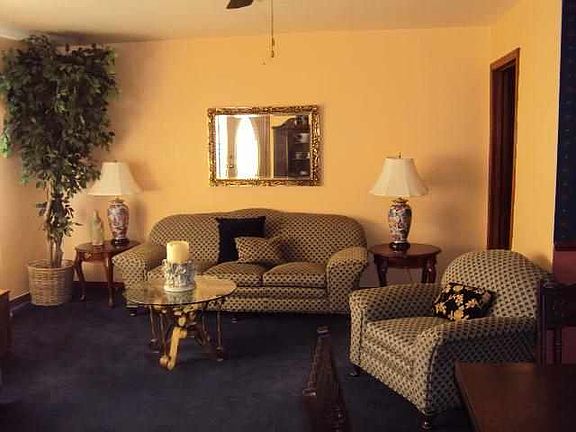 4th image of 276 Canterbury Dr