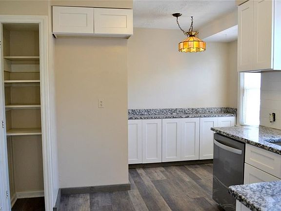 4th image of 2249 S Belvoir Blvd