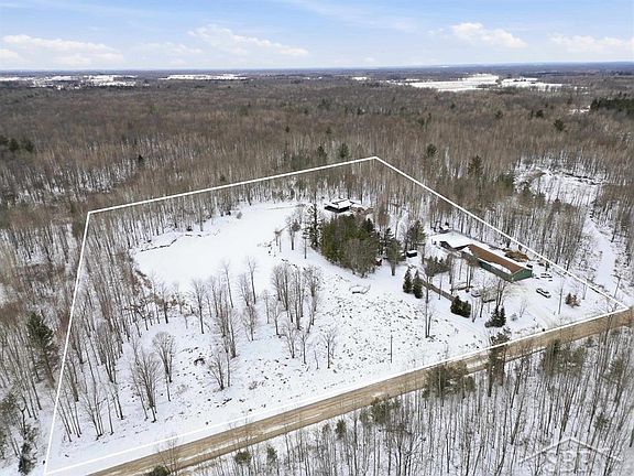 3rd image of 5655 N Alamando Rd