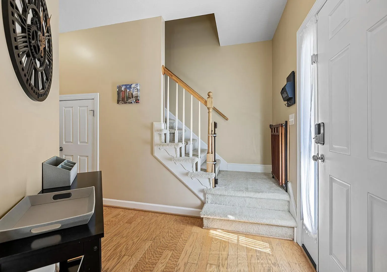 323 Fox Hill Rd — Photo 2