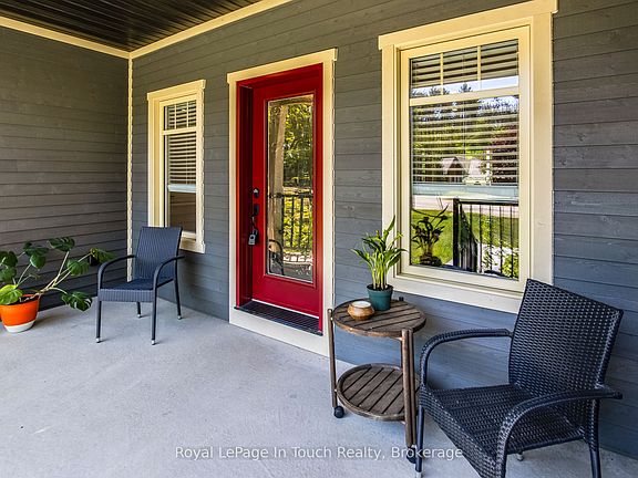 5th image of 55 Beaufort Cres