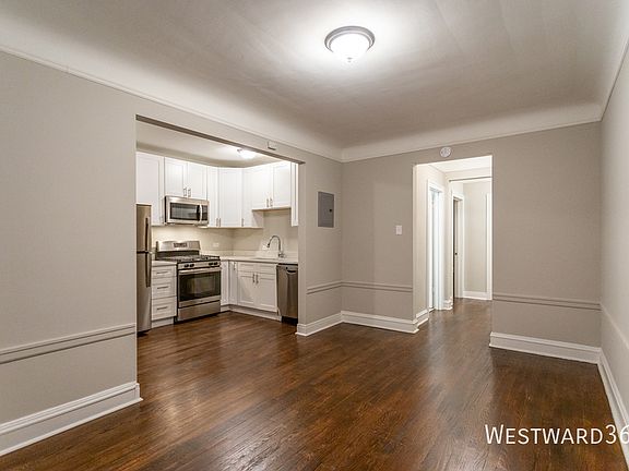 2nd image of 2435 W Rosemont Ave APT 2