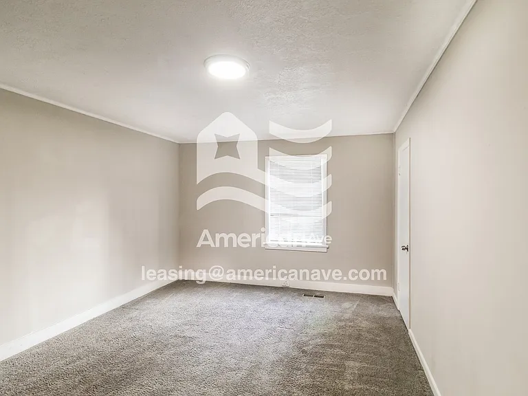 719233_010_wm_-_bedroom_13628516.jpg
