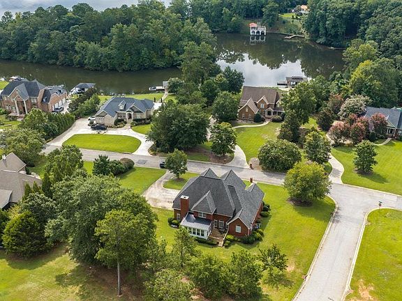 2nd image of 128 Myrick Dr