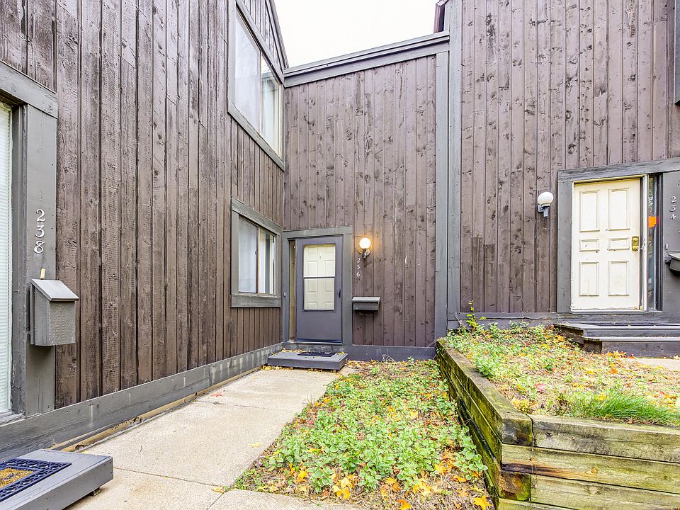 1st image of 236 Falkirk Ct #16