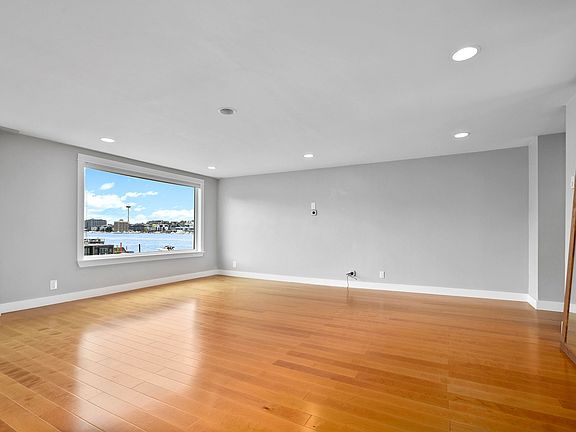 3rd image of 2301 Fairview Ave E #216-1