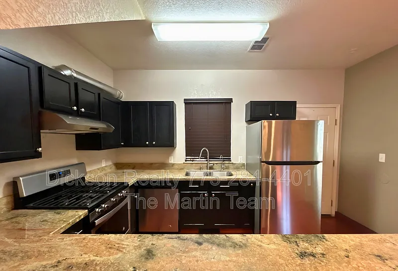 2 bed, 2.0 bath, 1170 sqft, $2,100 — Photo 4
