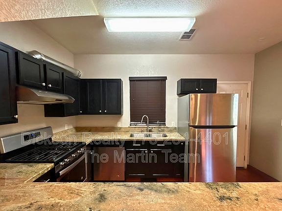 4th image of 1319 Powell Ln