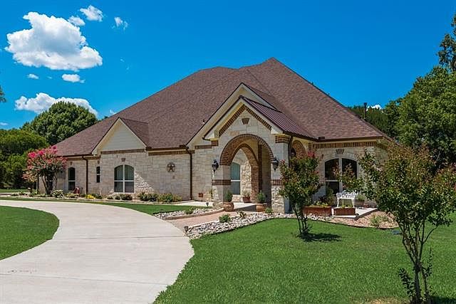 1st image of 309 Sunset Ln