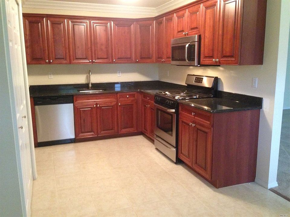 2nd image of 224 Village Green Dr #98