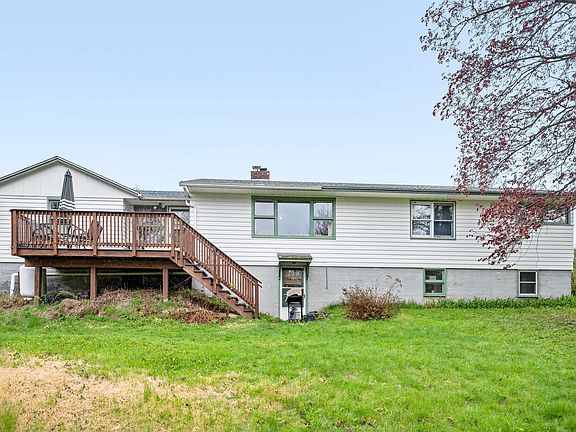 4th image of 8 Mountainview Street
