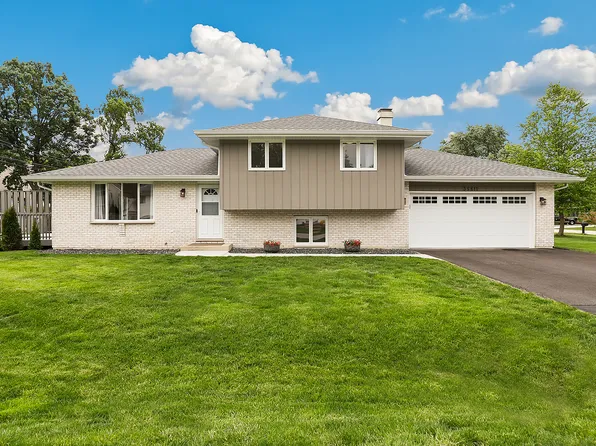 3S611 Wilbur Ave, Warrenville, IL 60555