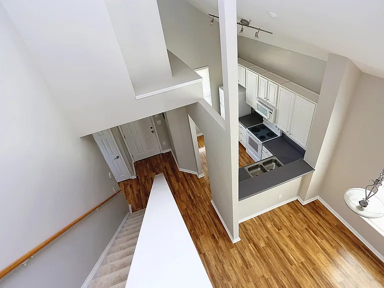 915 Cinnamon Dr — Photo 15