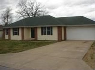 103 E Loyal St, Clever, MO 65631