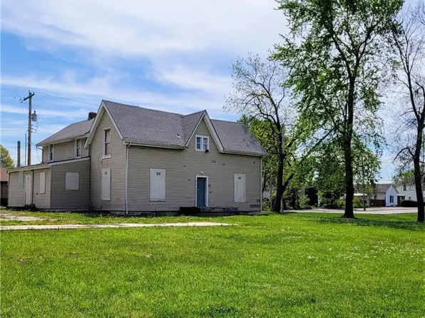216 E Elm St, Independence, MO 64050