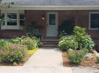 281 Vesta Dr, Metamora, IL 61548