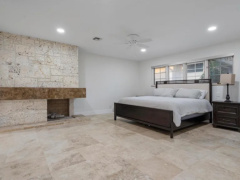 1421 Ponce De Leon Dr — Photo 54
