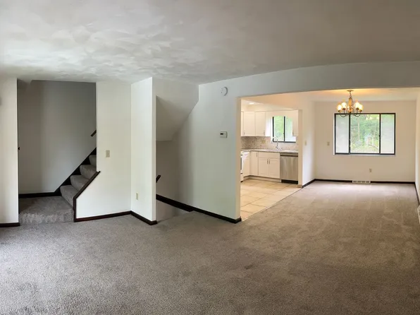 96A Locust Ridge Dr, Pittsburgh, PA 15209