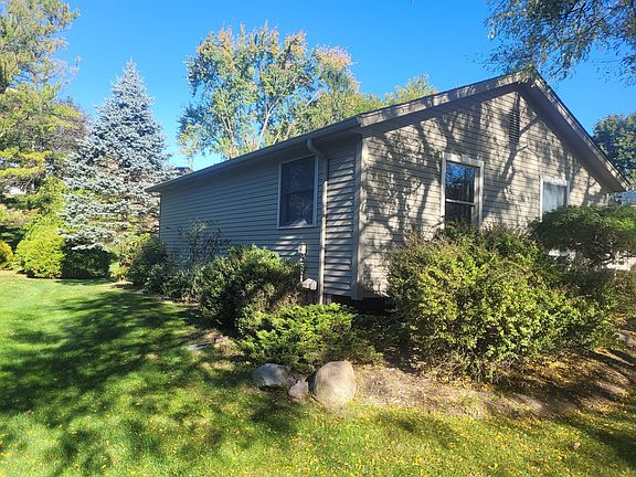 3rd image of 732 Rutgers Rd