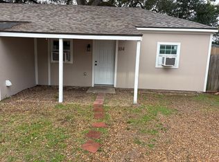 114 N Fowlkes St #104, Sealy, TX 77474