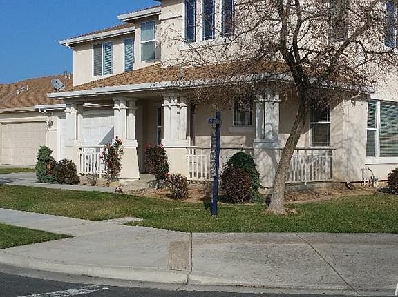 3rd image of 587 Old Bluff Ct