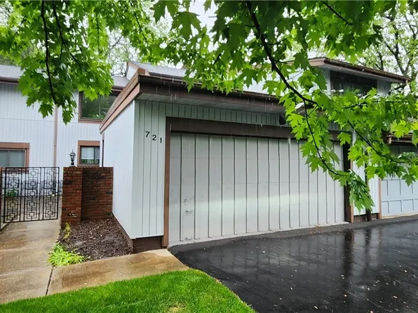 721 Tinkers Ln, Northfield, OH 44067