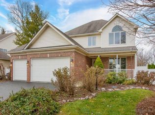 5560 Main St, Downers Grove, IL 60516