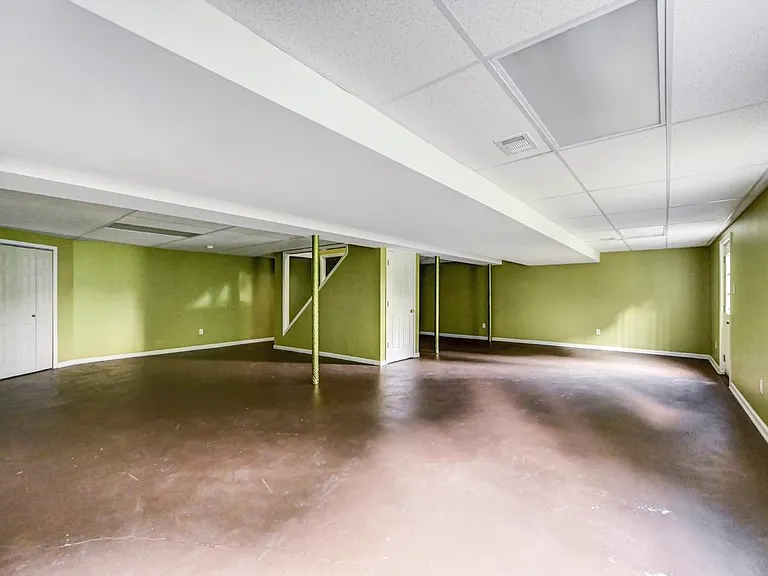 115 Daffodil Dr — Photo 41
