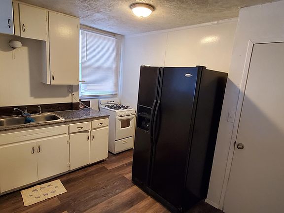 4th image of 3722 E Monte Vista Dr #B