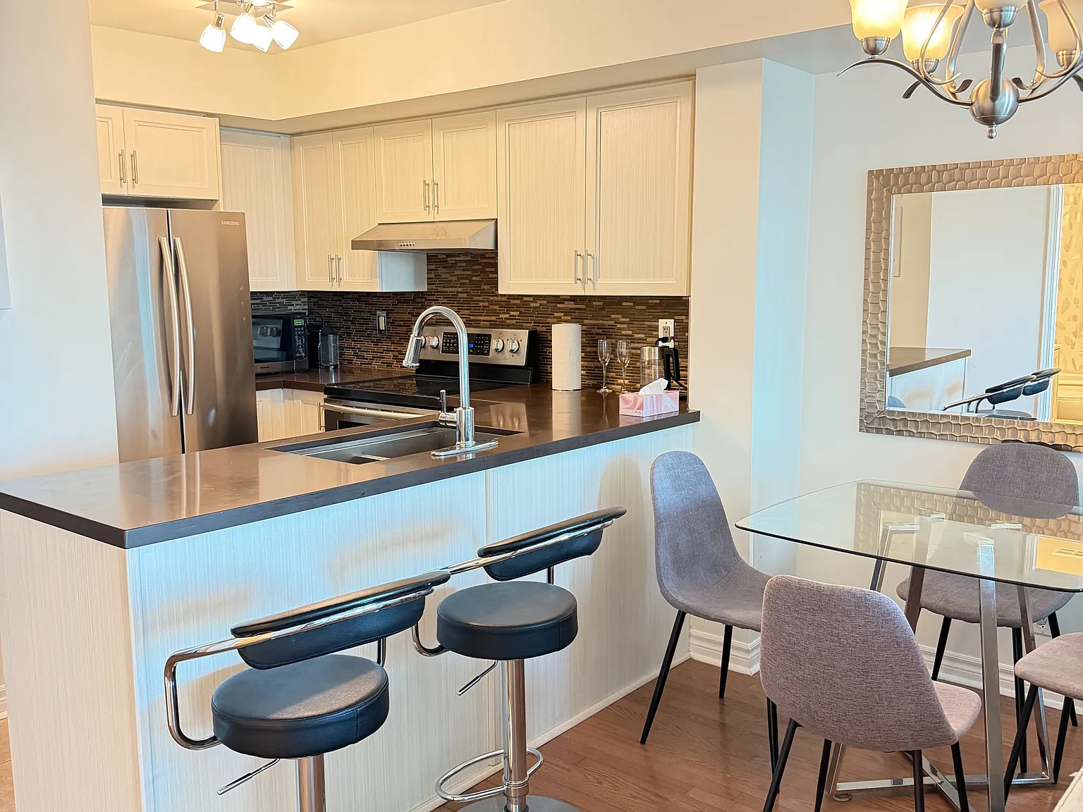 2 bed, $2,700 — Photo 4