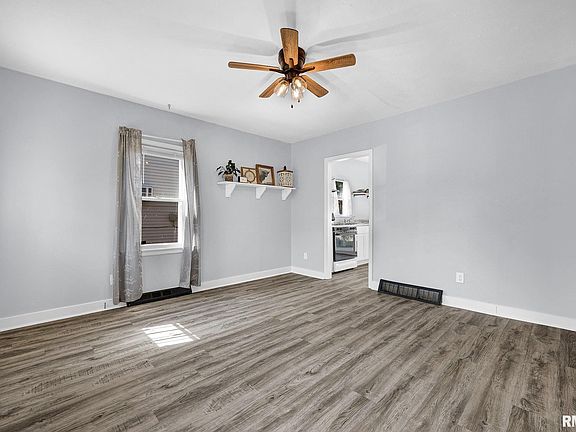5th image of 721 E Tripp Ave