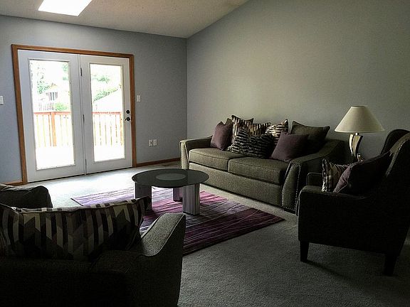5th image of 406 Brubaker Dr