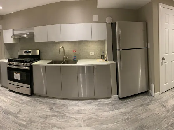 3215 S Wallace St #1B, Chicago, IL 60616