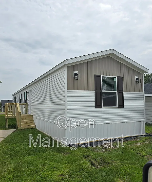 511 E 1st St #42