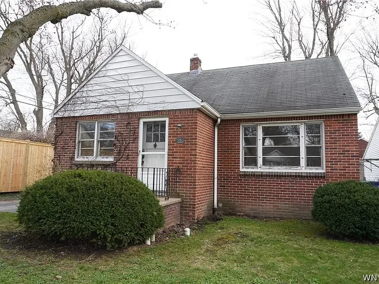 63 Norman Pl — Photo 1
